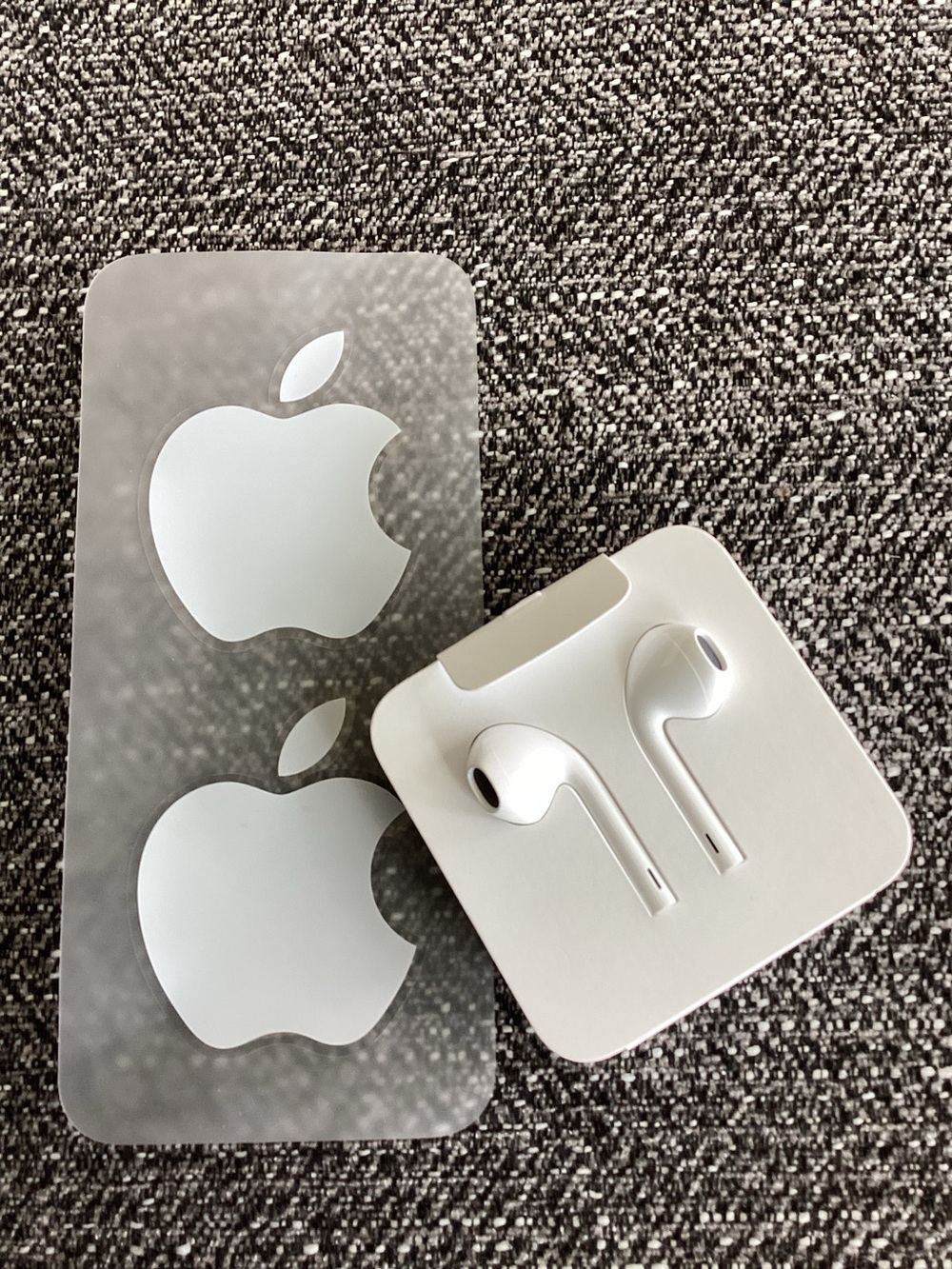 Apple iPhone Wired Earbuds with Lightning Connection + Apple Stickers - New!